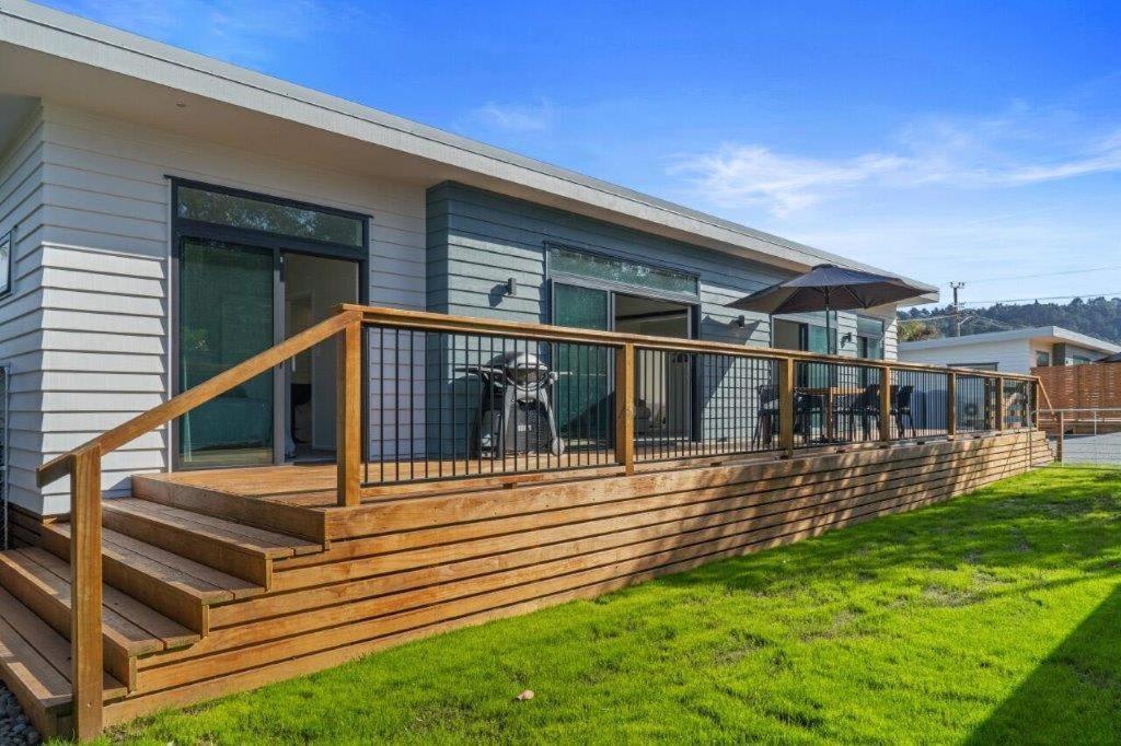 Recline On Leo Villa Waihi Exterior photo